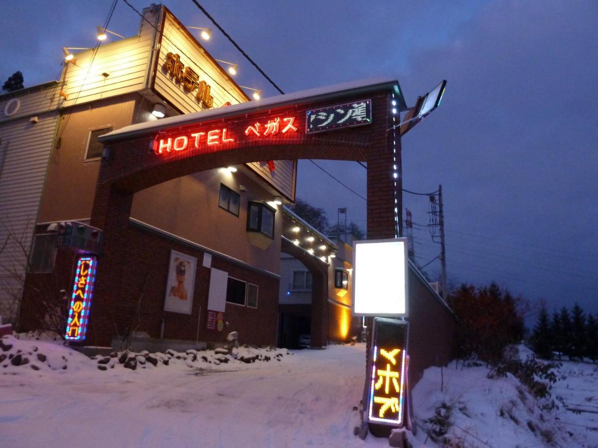 Hotel Vegas (Adults Only) Sapporo Buitenkant foto