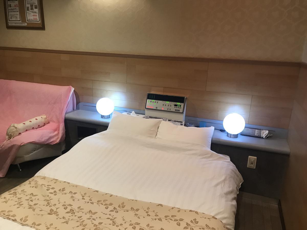 Hotel Vegas (Adults Only) Sapporo Buitenkant foto
