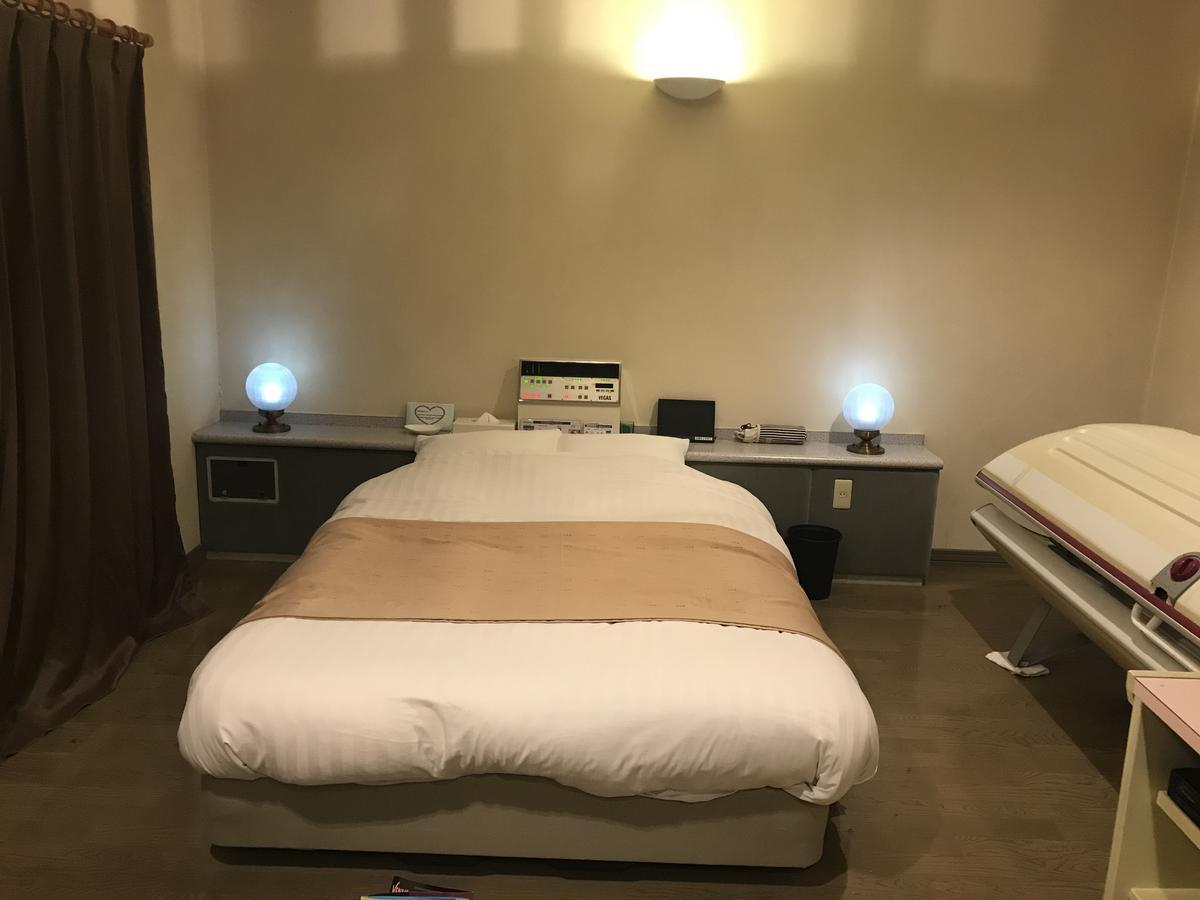 Hotel Vegas (Adults Only) Sapporo Buitenkant foto