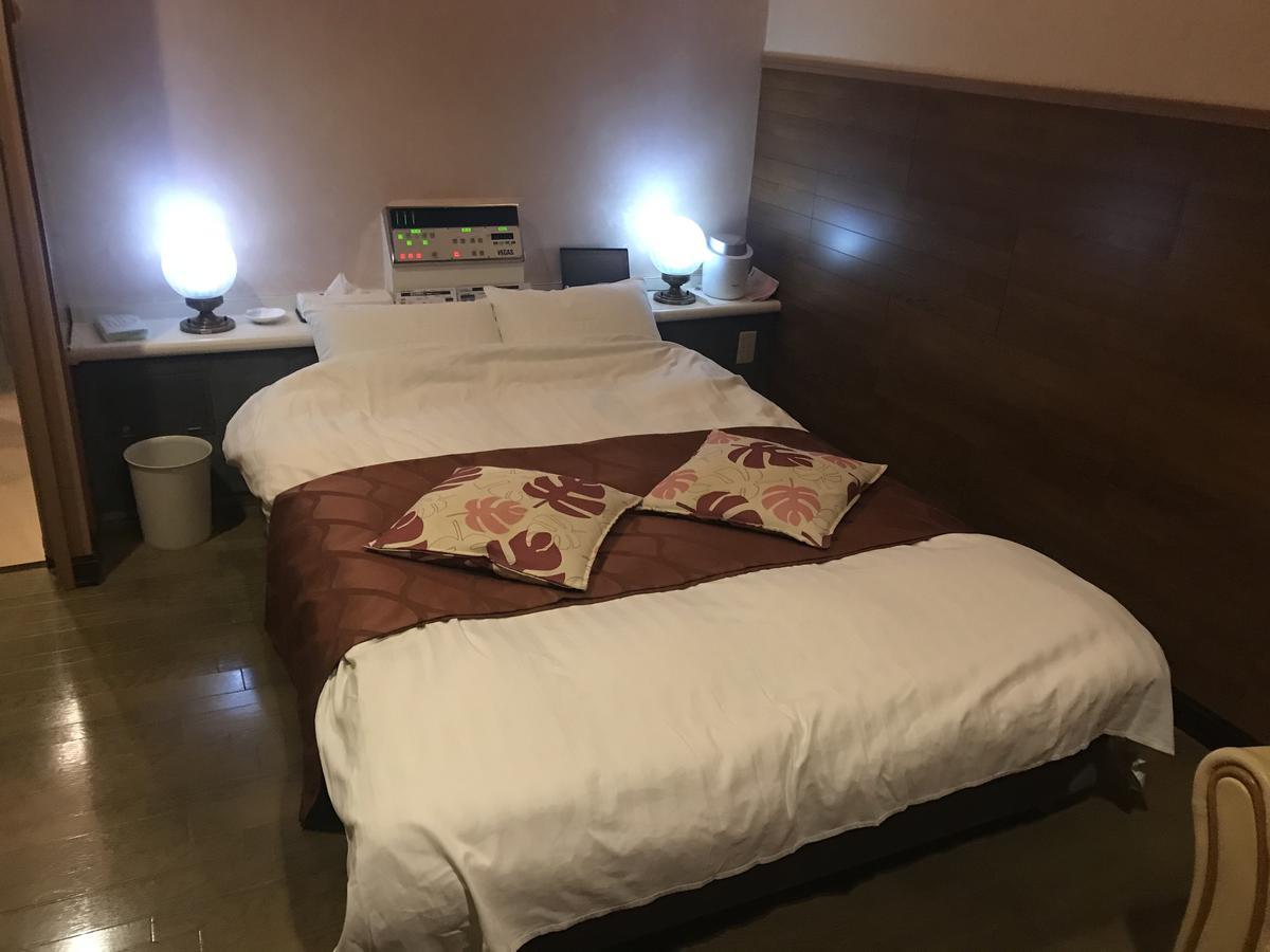 Hotel Vegas (Adults Only) Sapporo Buitenkant foto