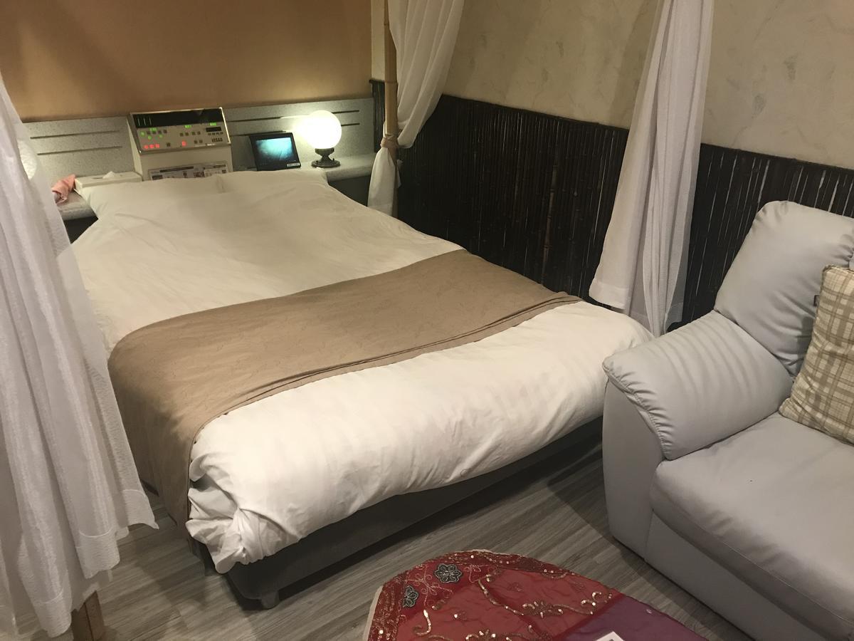 Hotel Vegas (Adults Only) Sapporo Buitenkant foto