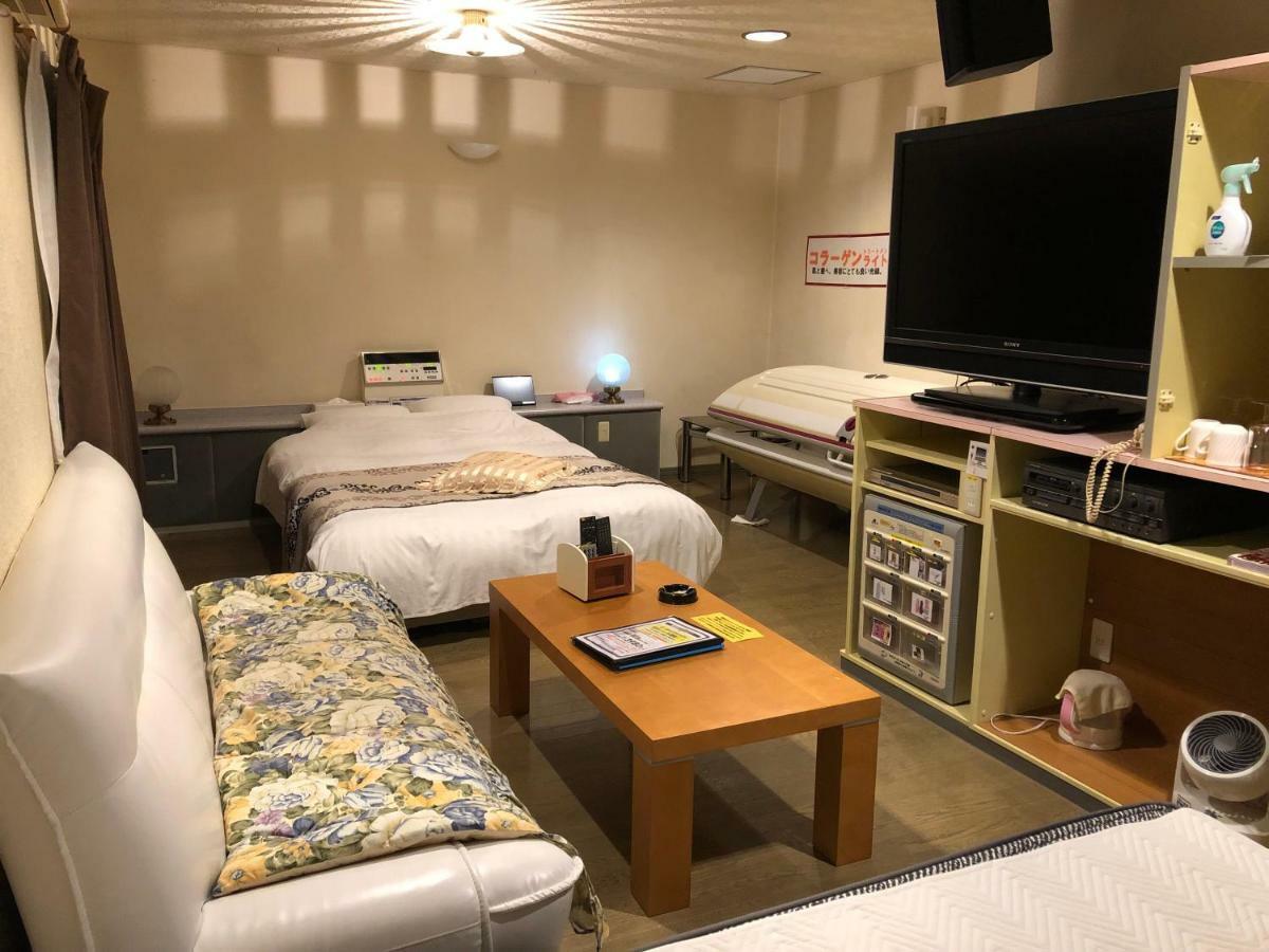 Hotel Vegas (Adults Only) Sapporo Buitenkant foto